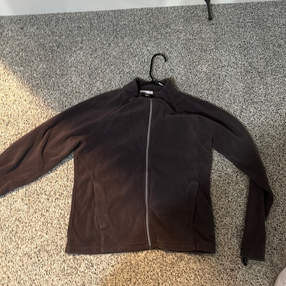 Zip up jacket with lots of pockets